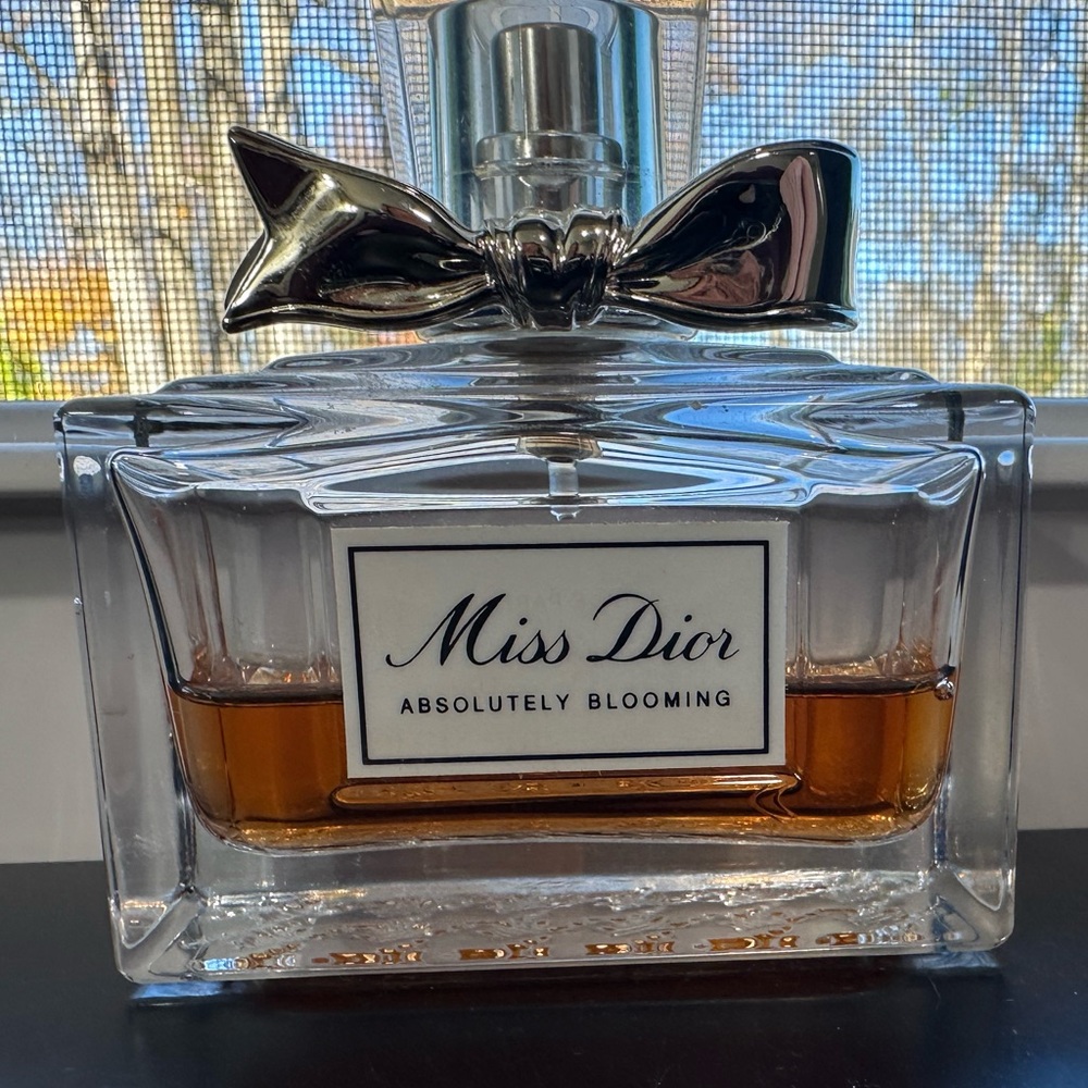 Miss Dior absolutely blooming perfume